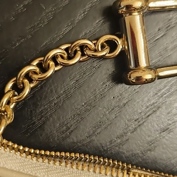 Gucci Soho Leather Tassel Key Pouch Cream GG Logo Authentic - Picture 5 of 11